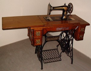 singer-treadle-machine